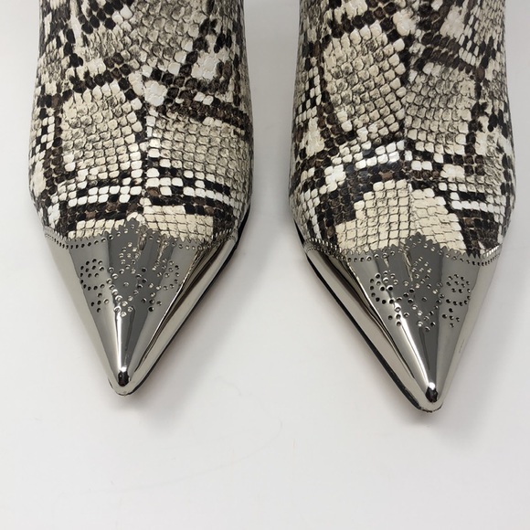 PrettyLittle Thing faux snakeskin boots. Size 9 - Picture 7 of 7